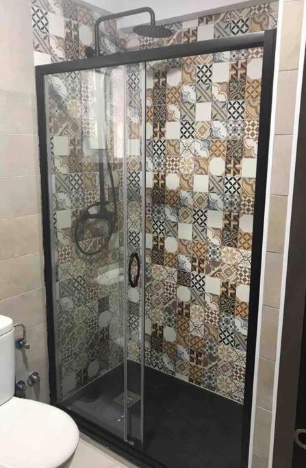 Ideal Apartamento En El Barrio De Las Delicias Малага Екстериор снимка