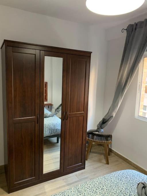 Ideal Apartamento En El Barrio De Las Delicias Малага Екстериор снимка