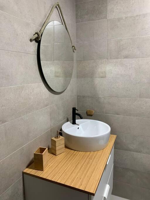 Ideal Apartamento En El Barrio De Las Delicias Малага Екстериор снимка